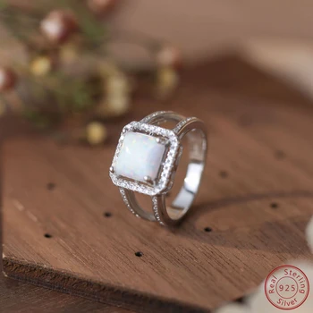 жена висококачествено пръстен от 100% 925 сребро с квадратна бяла опалом и цирконием подходящ за дневни партита или като подарък