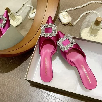 Дамски чехли 2024 г. Джапанки с остри пръсти, дамски сандали с квадратни кристали, секси вечерни обувки на тънък ток, модерни чехли